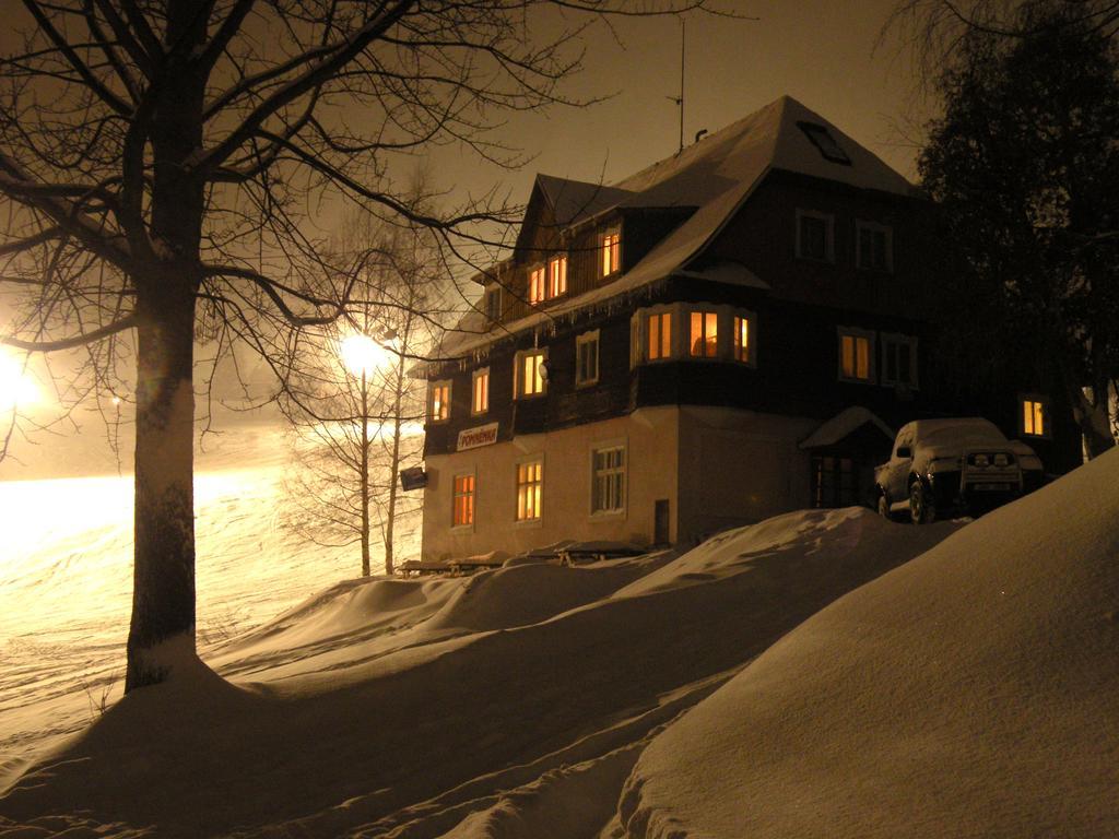 Hotel Pomnenka Pec pod Sněžkou Zewnętrze zdjęcie